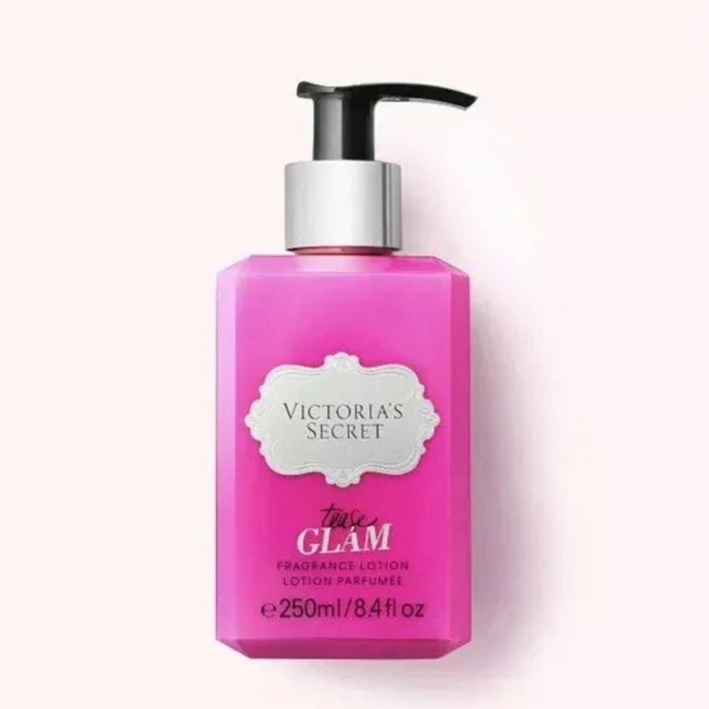 Victoria's Secret TEASE GLAM
Fragrance Lotion